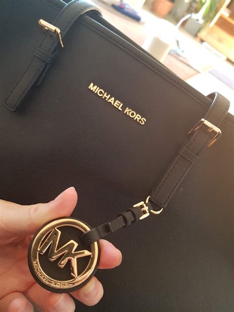 Über 100 Fragen & Antworten im Michael Kors 